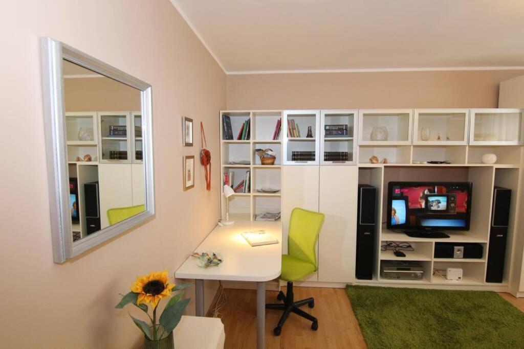 Fast Friend - Cozy Apartment In The Center With Private Garage Rijeka Exterior foto